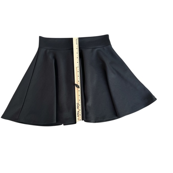 By Johnny Women’s Skirt Black Stretch Pull On Pleated Flowy A Line Size XL - Picture 3 of 7
